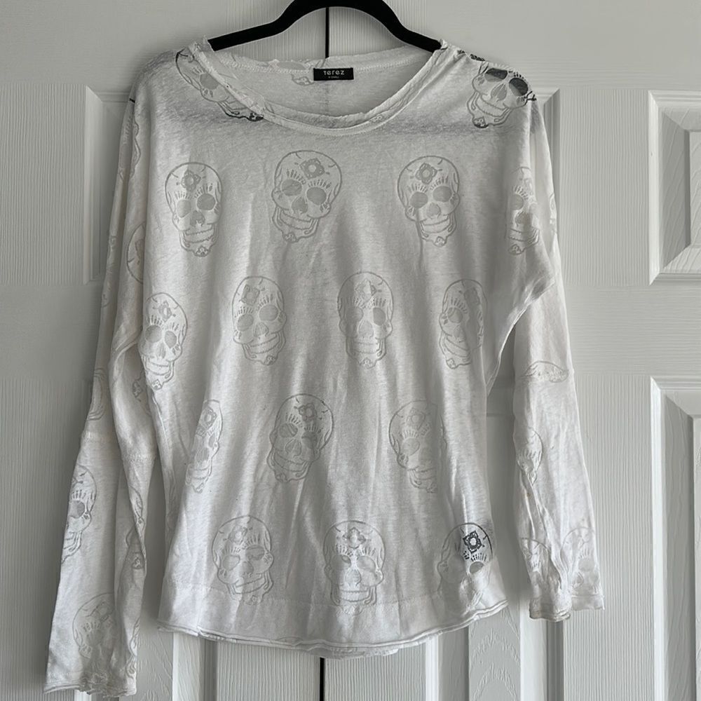 Terez White Skull Sheer Long Sleeve Women’s Top